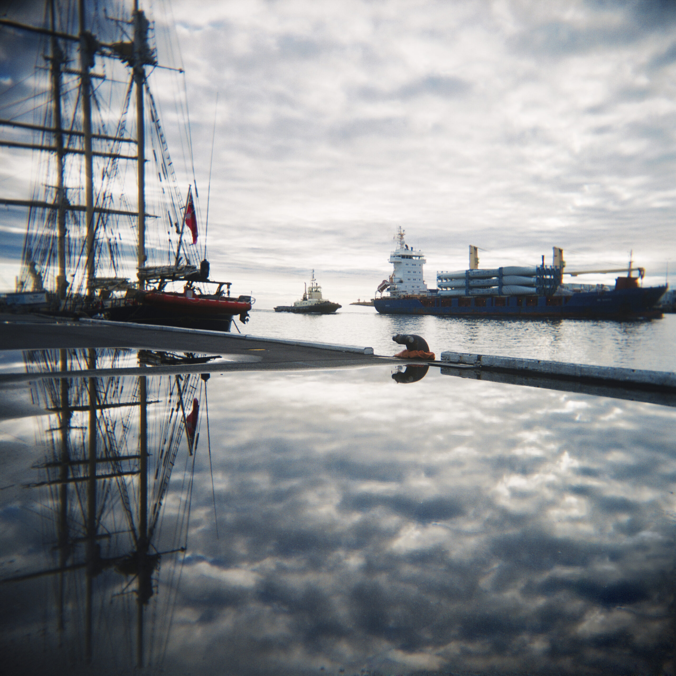 ship1